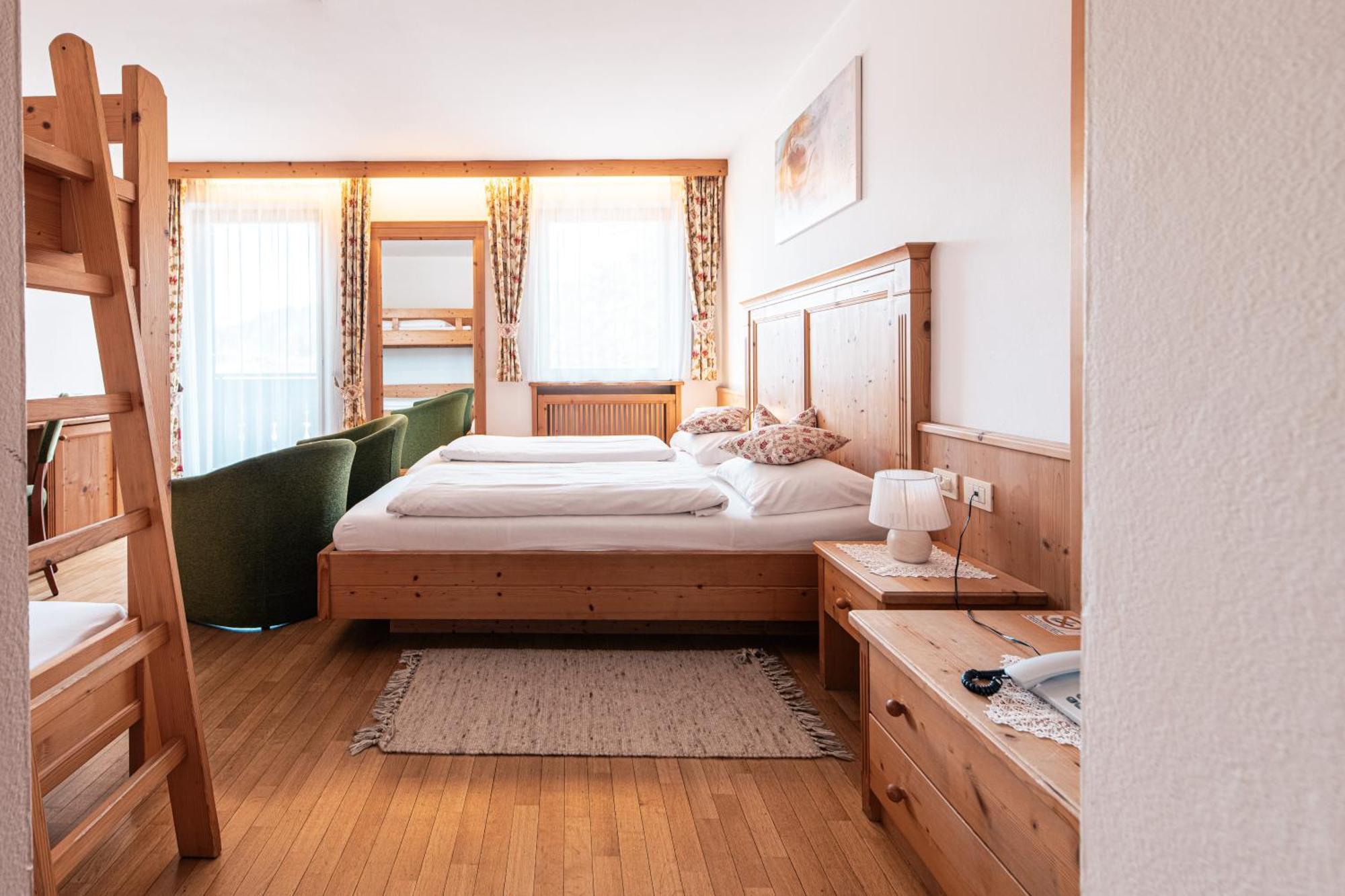 Hotel Goldene Rose Monguelfo-Tesido / Welsberg-Taisten Ngoại thất bức ảnh