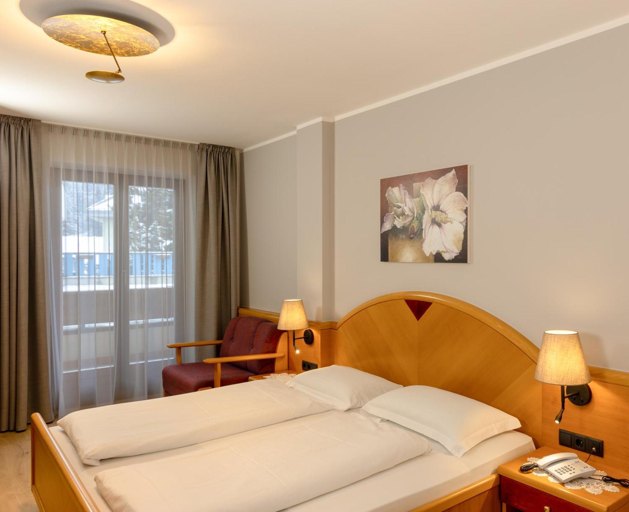 Hotel Goldene Rose Monguelfo-Tesido / Welsberg-Taisten Ngoại thất bức ảnh