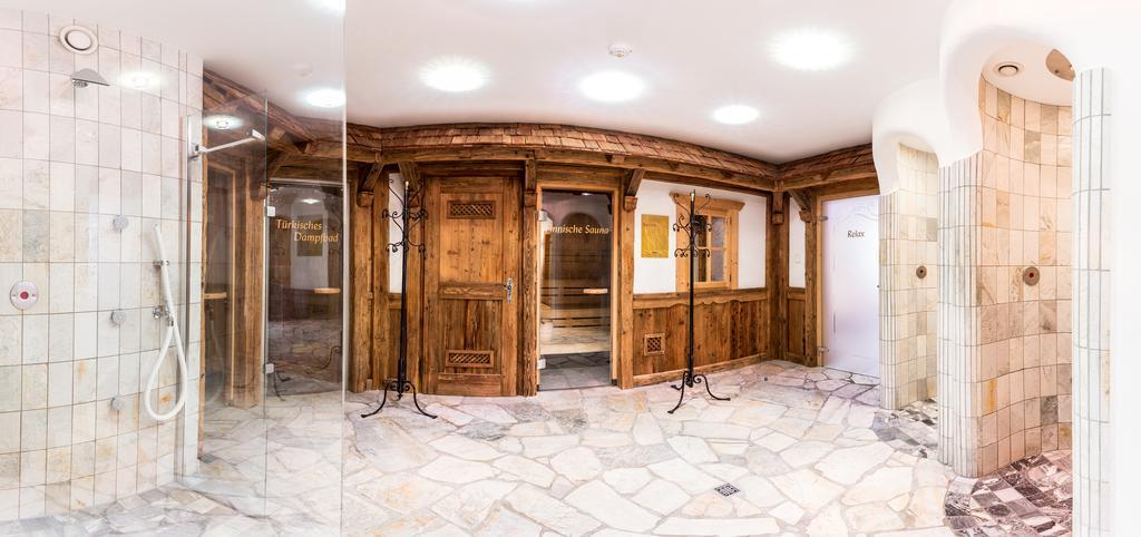 Hotel Goldene Rose Monguelfo-Tesido / Welsberg-Taisten Ngoại thất bức ảnh