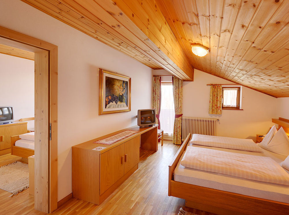 Hotel Goldene Rose Monguelfo-Tesido / Welsberg-Taisten Ngoại thất bức ảnh