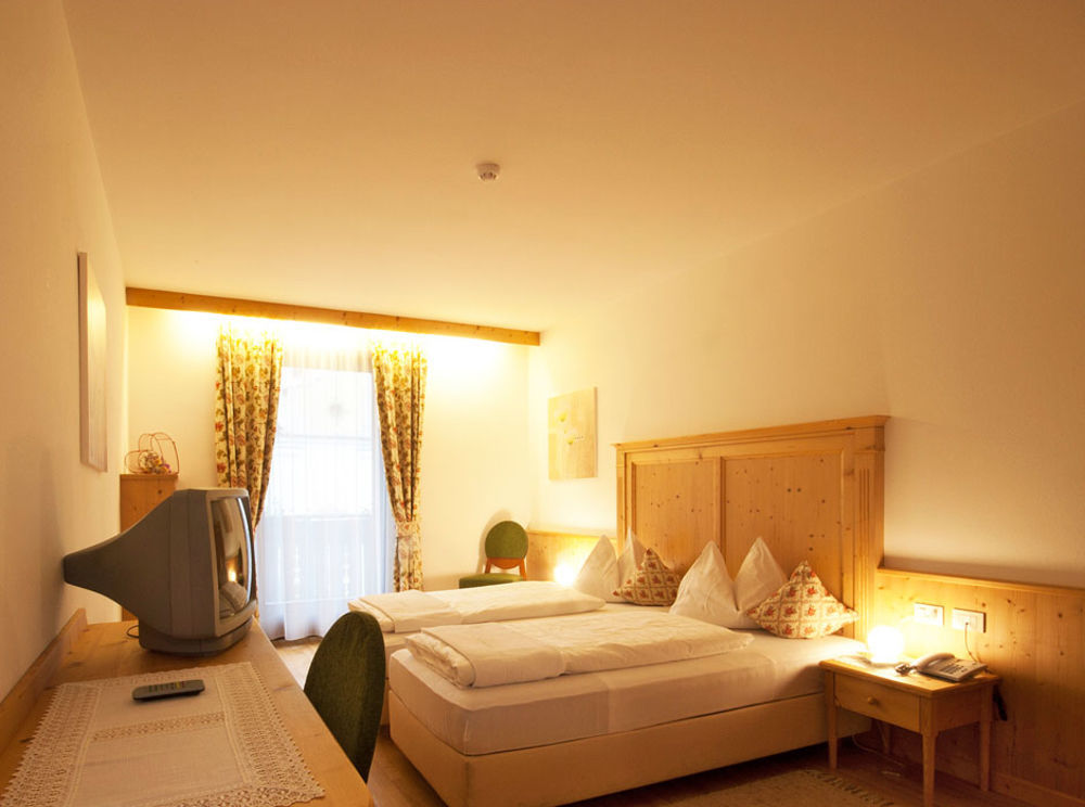 Hotel Goldene Rose Monguelfo-Tesido / Welsberg-Taisten Ngoại thất bức ảnh
